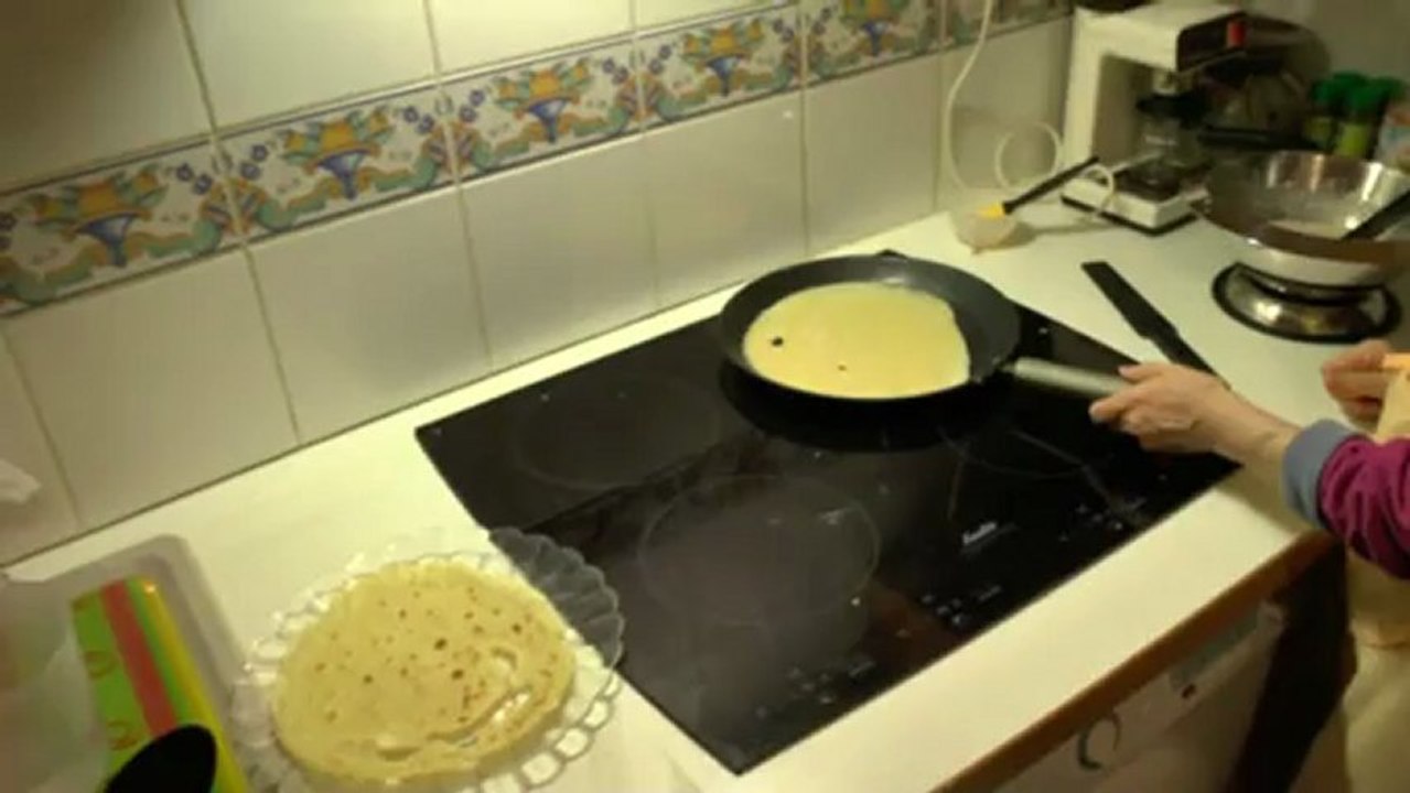 " LES RECETTES DE MICHOU W-D.D ". - MICHOU FAIT SAUTER LES CREPES - 7 FEVRIER 2013..
