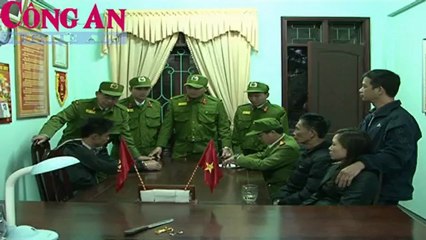 Ghí dao, bóp cổ cướp lắc vàng