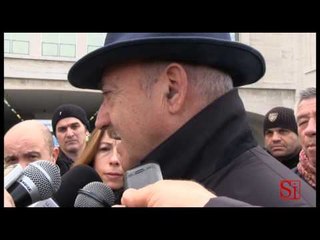 Napoli - Angeletti alla manifestazione UIL (15.02.13)