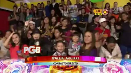 Mony Viadero canta con el público