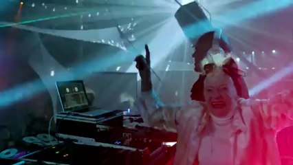 Este comercial mostra que a diversão não tem limite de idade