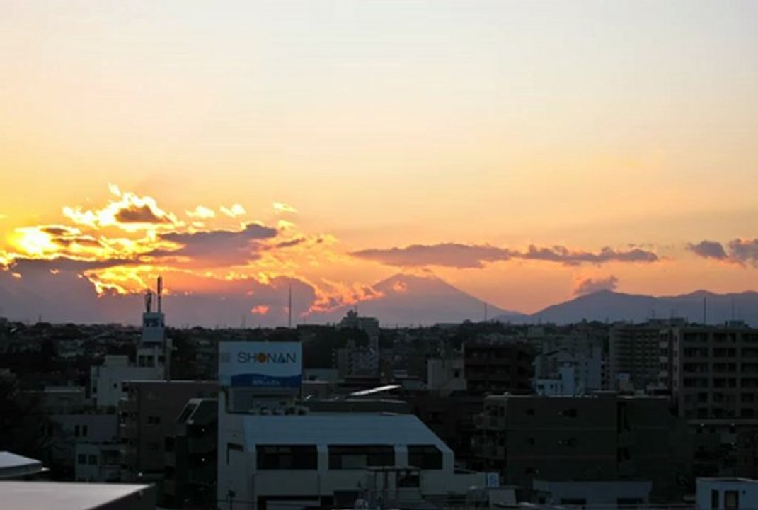 Yokohama Sunset - Febr 8