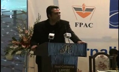 Tallat Hussain at International Journalism Conference Awards 2013 PC Lahore