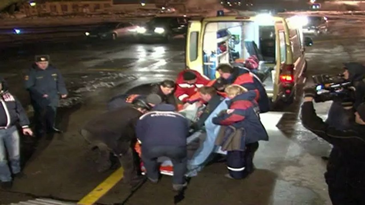 Mergulhadores exploram lago após queda de meteoro