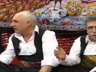 Süleyman Tuğrul i - Sıra Gecesi - Yürüyorum Dikenlerin Üstünde