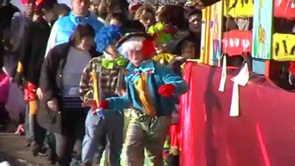 DEFILE CARNAVALESQUE A NOROY-LE-BOURG