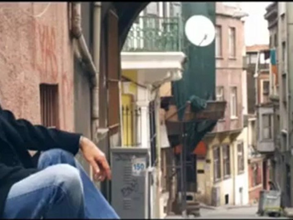 Eyüphan İnsan Bitmiş 2013 Orjinal Klip Net'te İlk