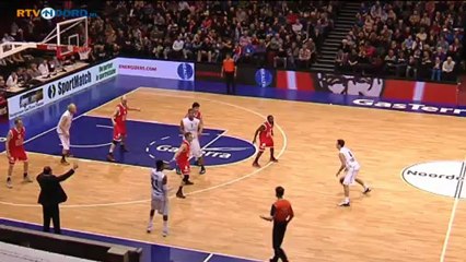 Ruime zege Flames tegen laagvlieger Rotterdam - RTV Noord