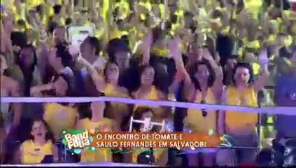 Tomate e Banda Eva cantam Pequena Eva