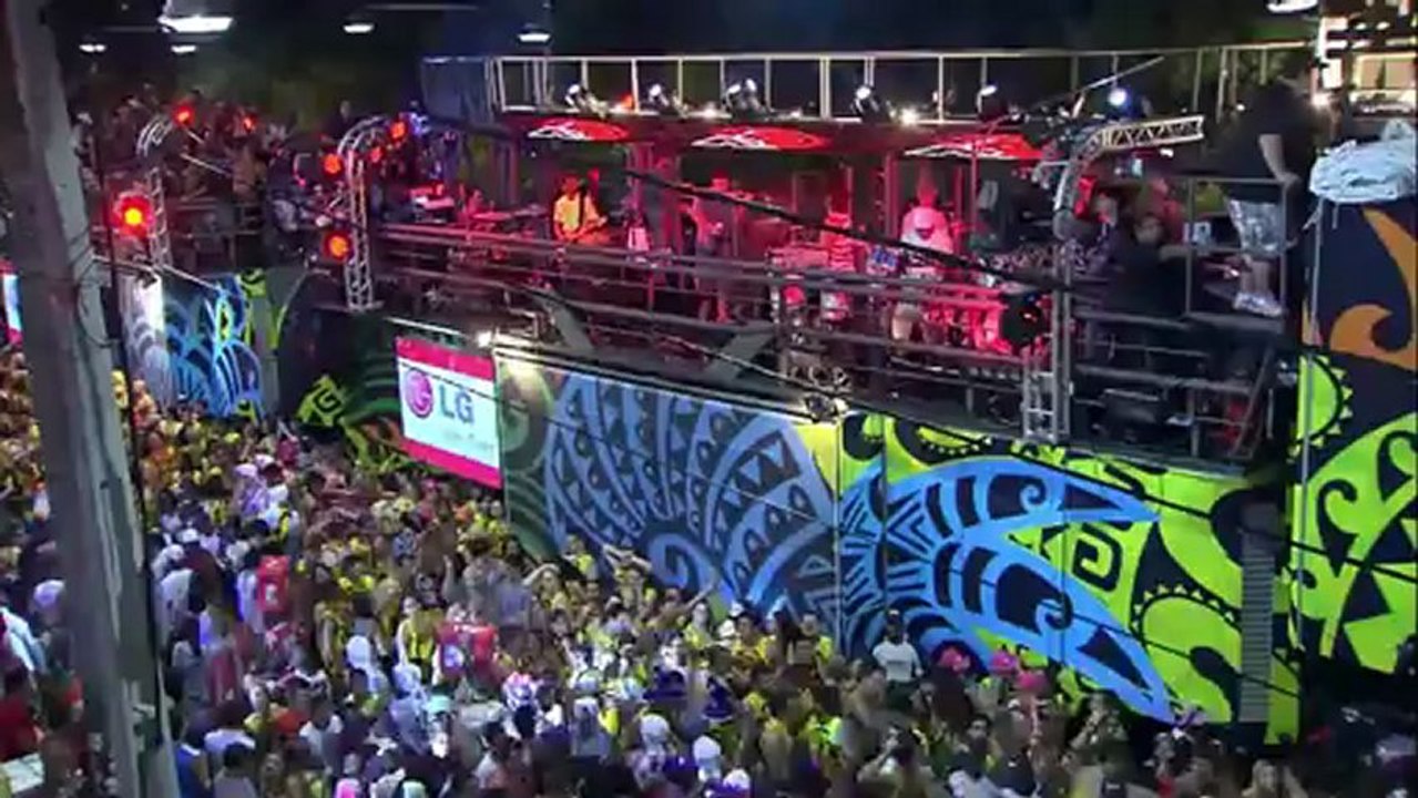 Asa de Águia e Dan Miranda  Ziriguidum  Carnaval 2013