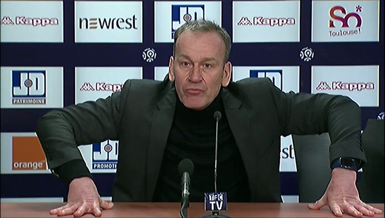 Conférence de presse Toulouse FC - ESTAC Troyes : Alain  CASANOVA (TFC) - Jean-Marc FURLAN (ESTAC) - saison 2012/2013