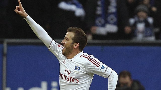 Une frappe de mule signée Rafael van der Vaart !