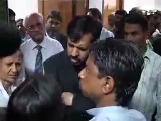 Mustafa Kamal & women drama at Abbasi Shaheed