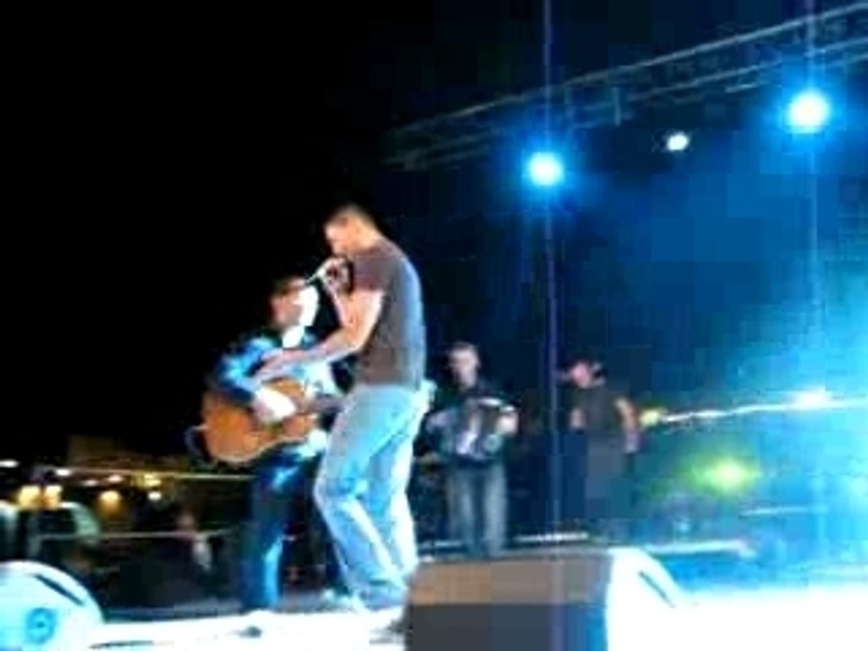 Manau live