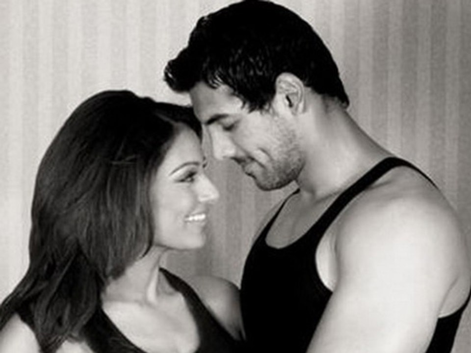 Bipasha Forgets John