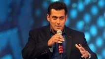 Salman Khan Debuts As Award Show Host @ Star Guild Awards 2013 !