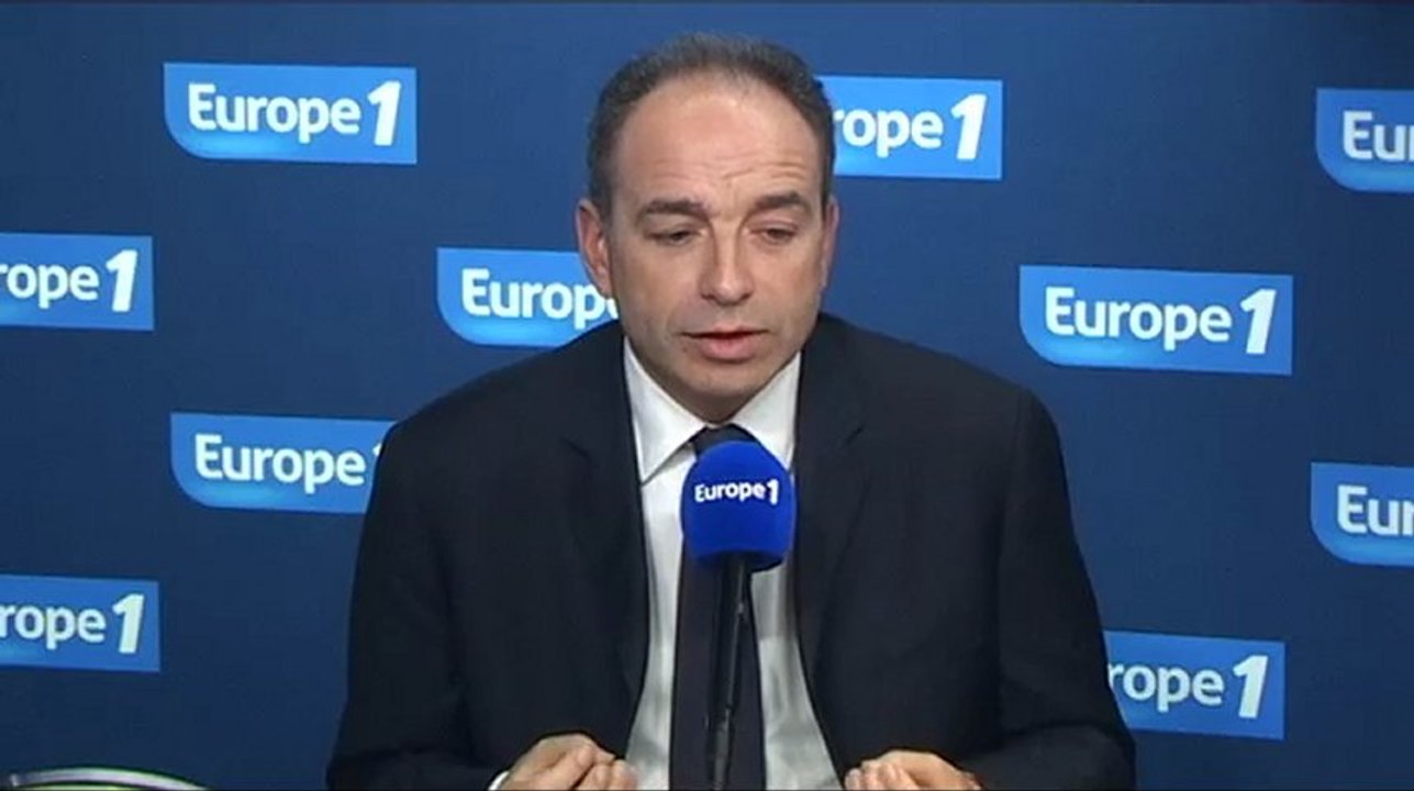 Copé : "Jean-Marc Ayrault doit assumer de baisser les dépenses"