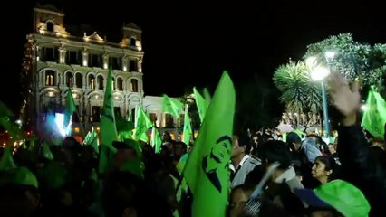 Correa é reeleito presidente do Equador