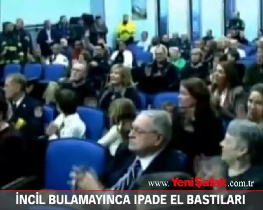 İncil bulamayınca iPad'e el bastılar