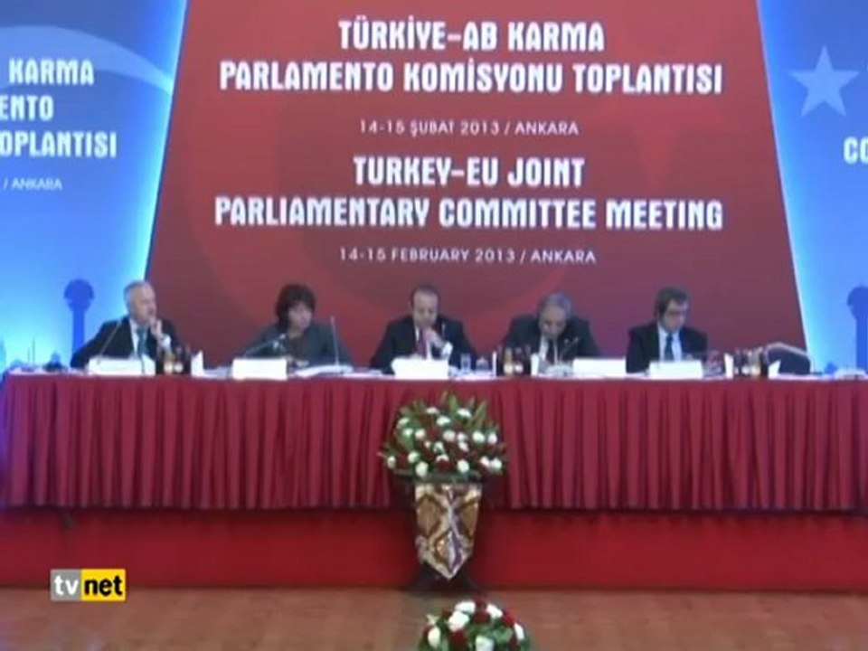 AHMET DOVUTOĞLU GÜNEYKIBRISLI VEKİLE SERT CEVAP