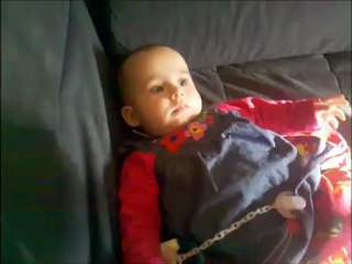 Mon doudou et Maman me font rire!