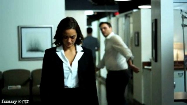 Marion Cotillard montre ses seins