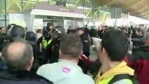 Iberia strikers clash with police at Madrid airport