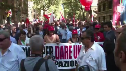 Bersani favourite as Italian election nears