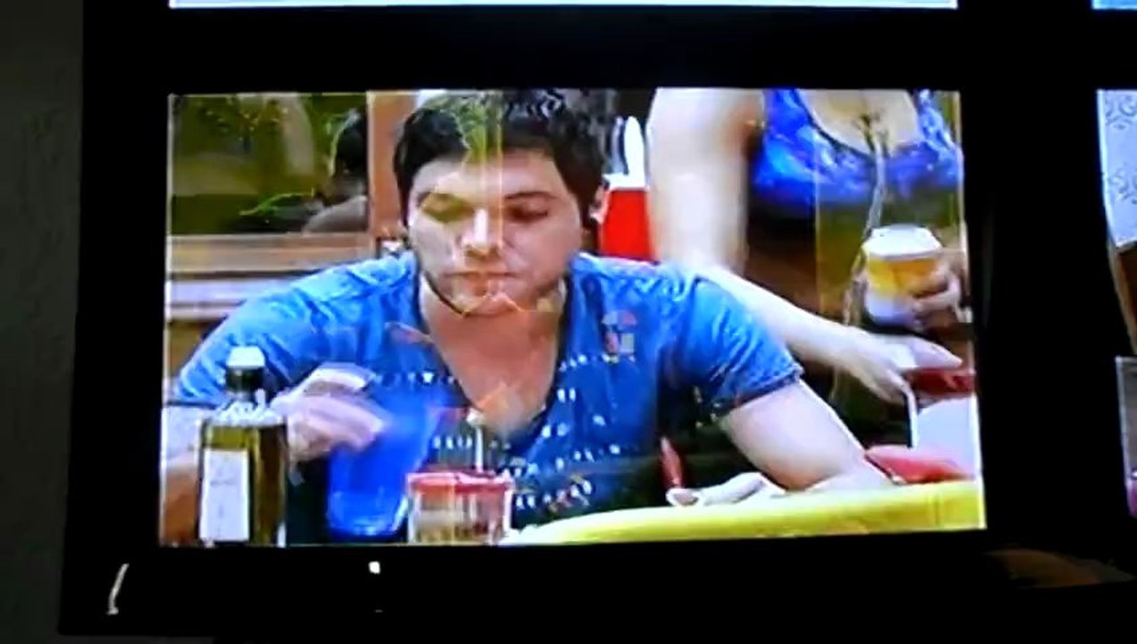 "Eu lavo, mas quem seca?"  "EU"