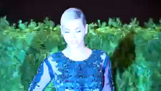 Beyonce Claims Blue Ivy is Reading