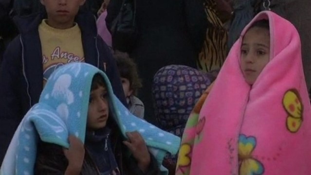 Thousands of Syrians flee to Jordan