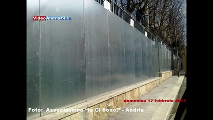 Andria: i tabelloni per le affissioni elettorali nuovi di zecca ma completamente vuoti