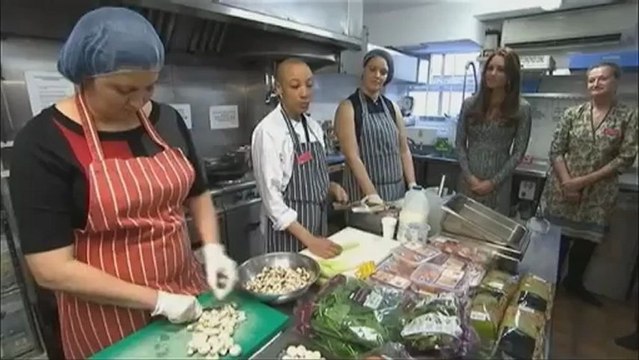 Kate, enceinte, reprend ses activités de charité à Londres