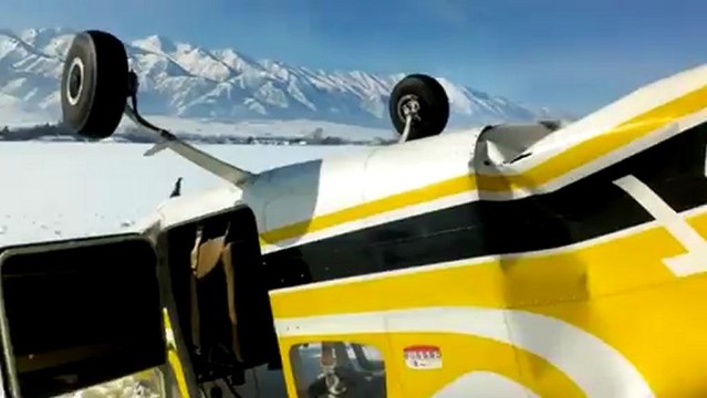 Il filme le crash de son avion grace à une caméra embarquée