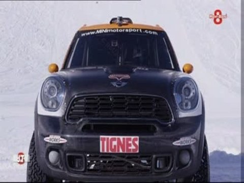 Guerlain Chicherit réalise un back flip en voiture (Tignes)