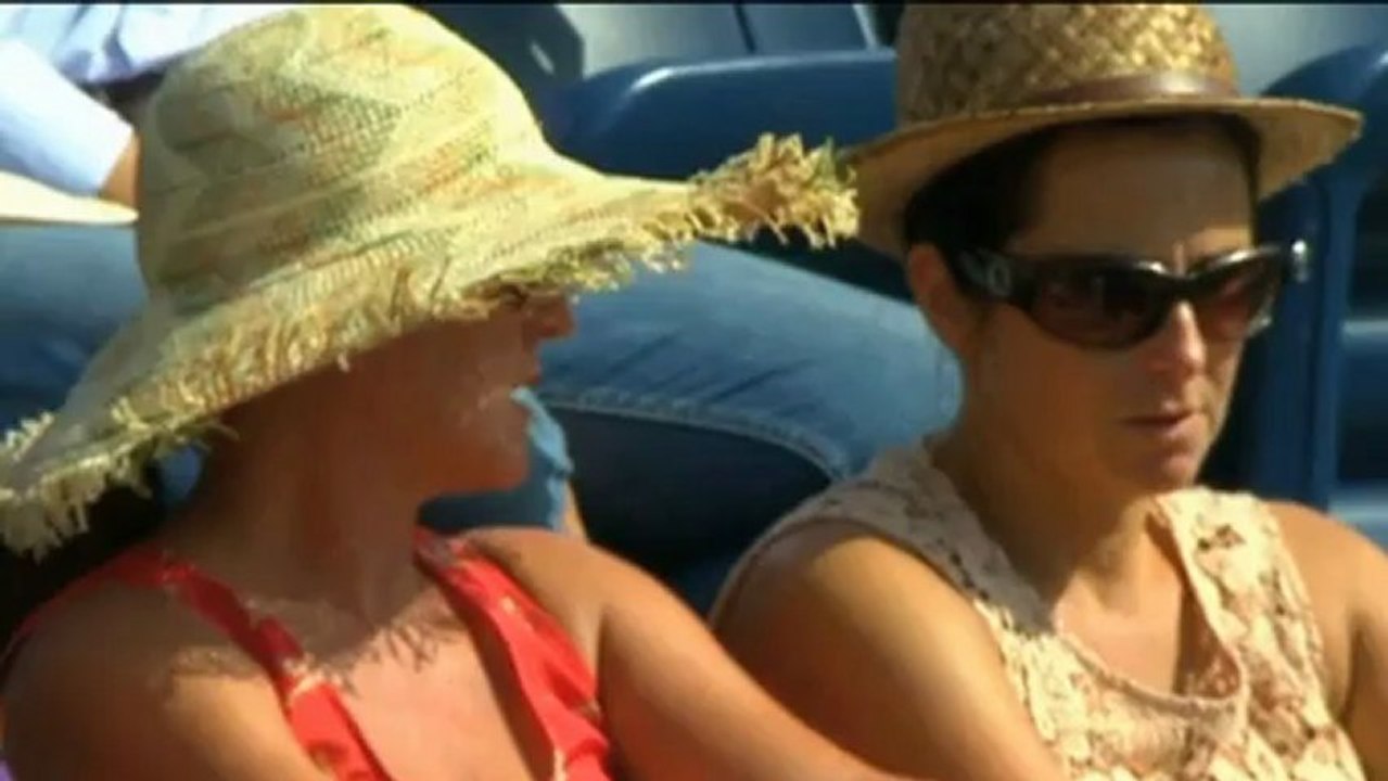 Dubai: Görges raus, Errani kommt ins Rollen