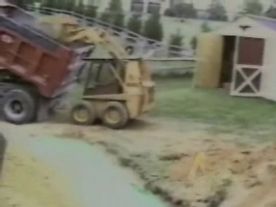 Un gars fait des travaux chez lui