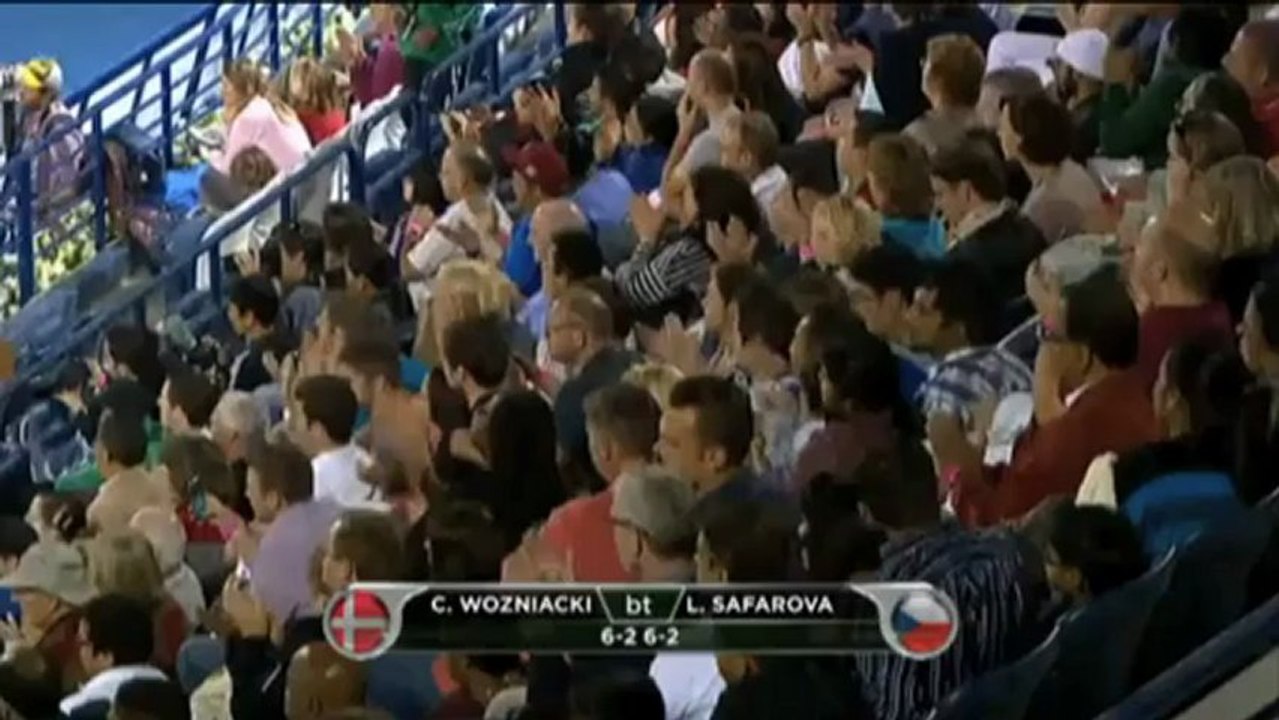 Dubai: Wozniacki dominiert, Safarova mit 45 unforced errors
