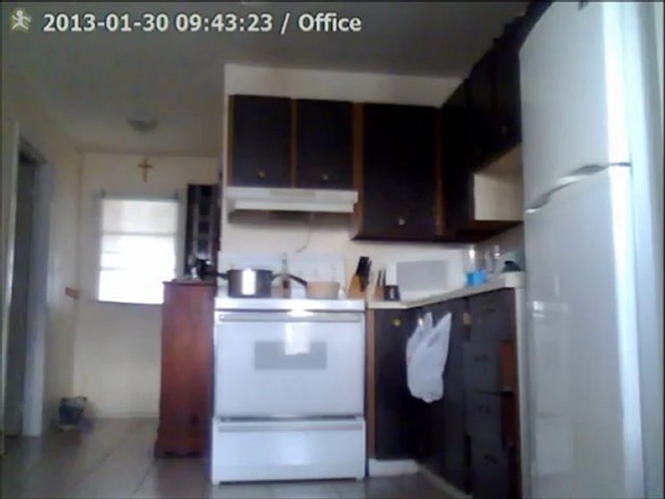 ombre d'entité filmé avec détecteur de mouvement