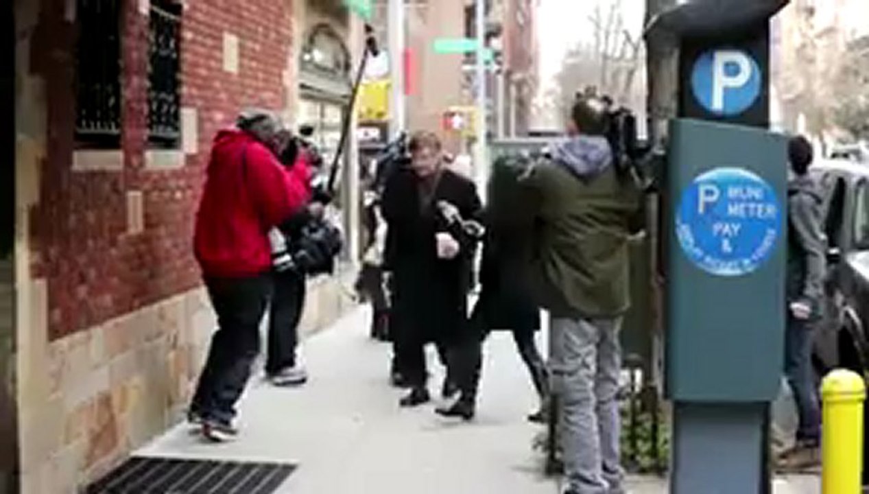 Alec Baldwin Hot Under The Collar