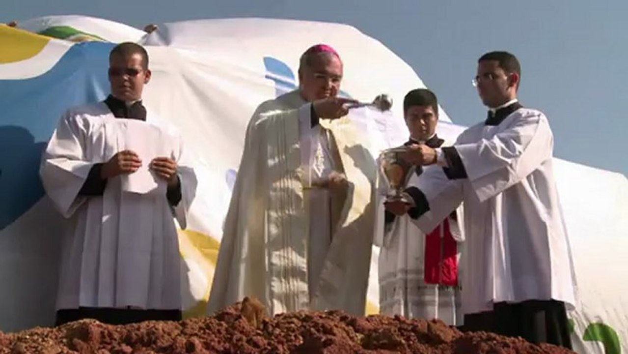 Arzobispo bendice terreno de JMJ