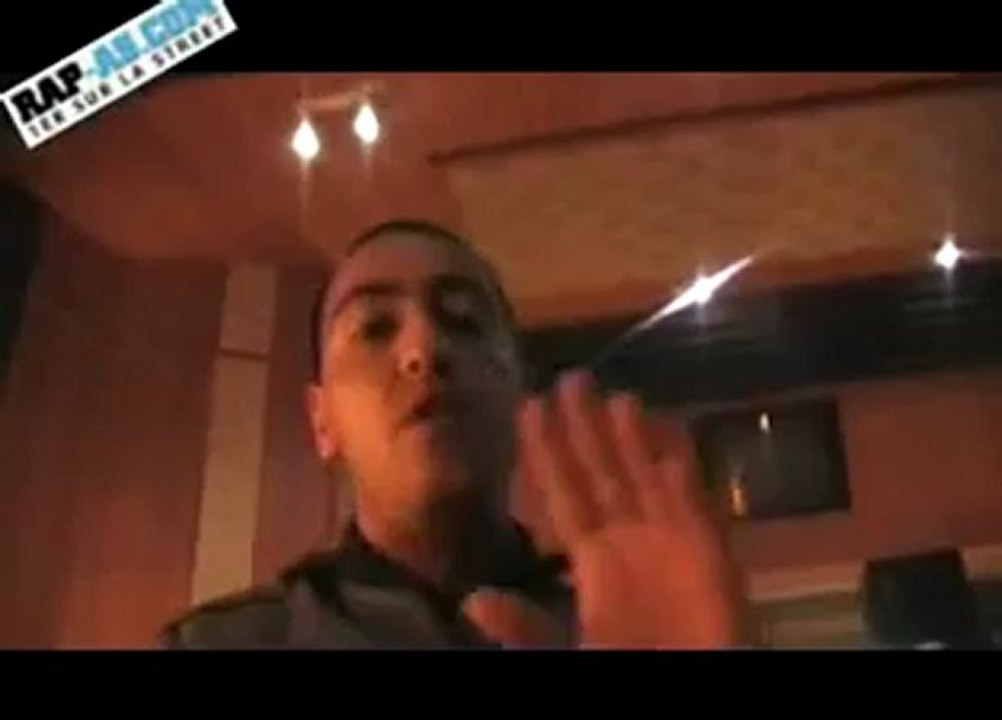lacrim freestyle sur rap-as.com.flv