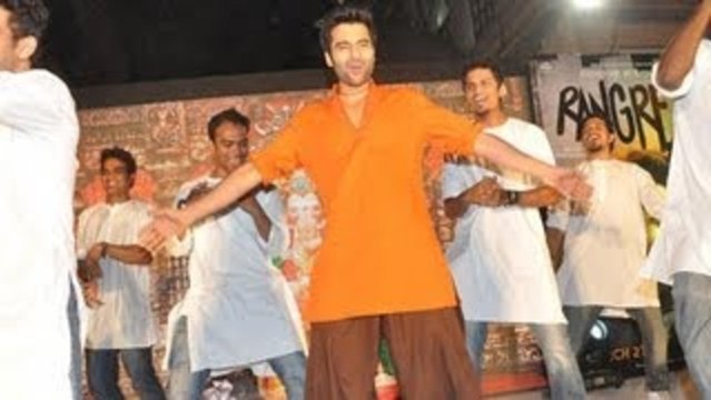 Jackky Bhagnani Promotes 'Rangrezz' Movie at Lalbaugcha Raja !