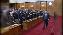 Bulgaristan'da geçim sıkıntısı hükümeti istifa...