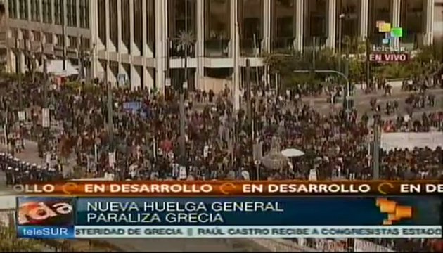 Griegos toman las calles contra recortes