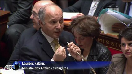 Otages: Paris "ne cédera pas aux groupes terroristes"
