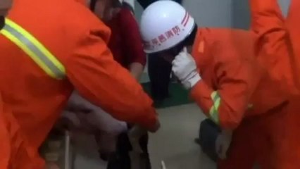 En chine une fille de 3 ans coincée dans une machine à laver