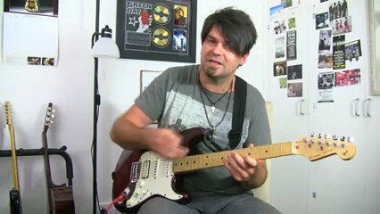 Bending To Pitch + How To Jam By Yourself - Guest Guitar Lesson Leigh Ratcliffe