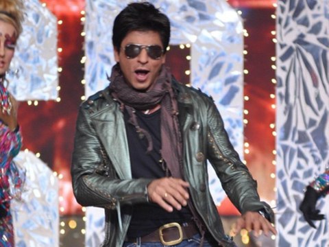 SRK Grooves On Farah Khans Moves