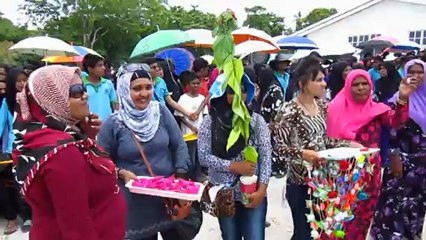 STUDENTS AND VISITORS ARRIVING KOODDOO AIRPORT